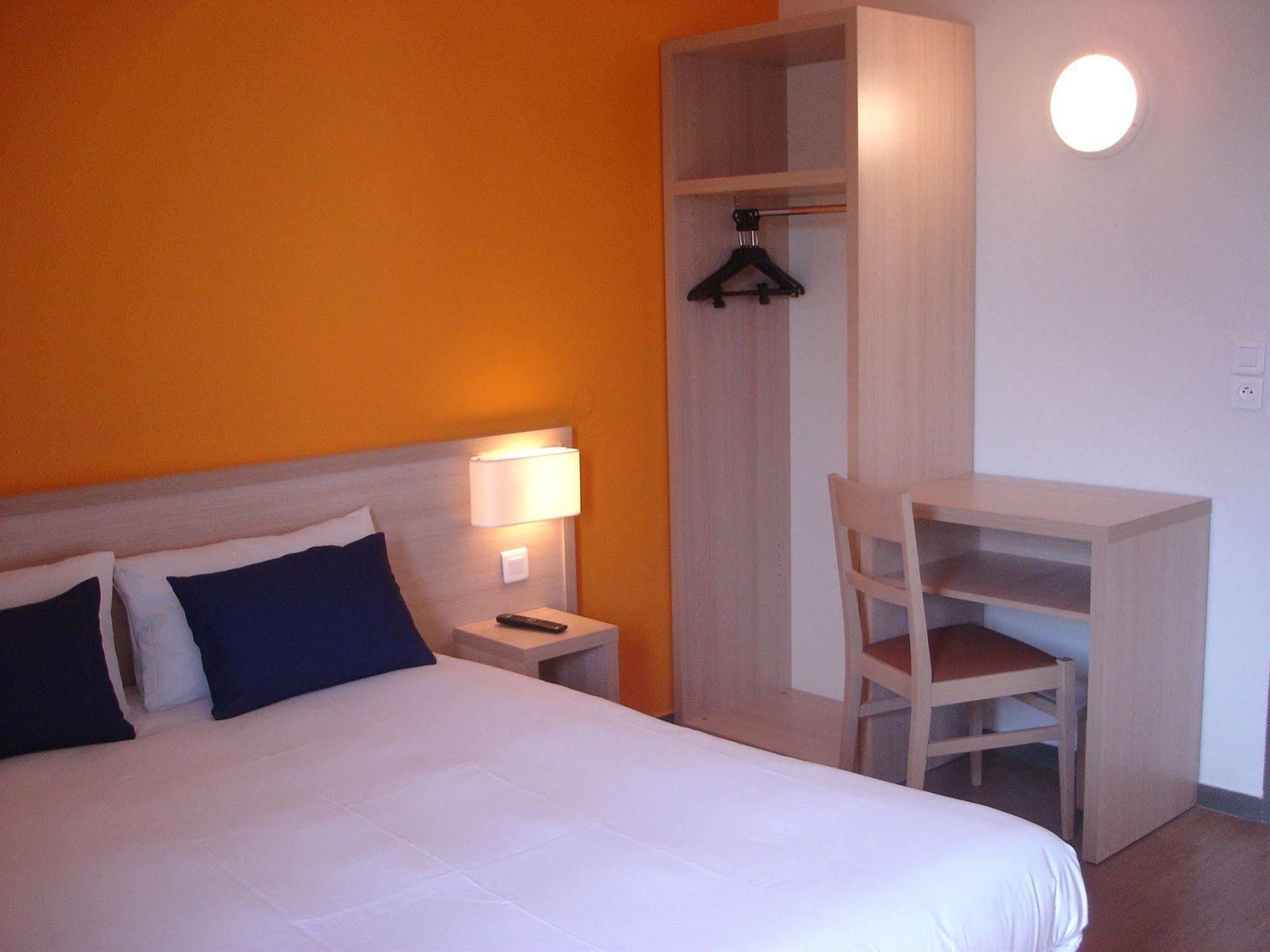 Budget Hotel Melun Sud - Dammarie Les Lys Dış mekan fotoğraf